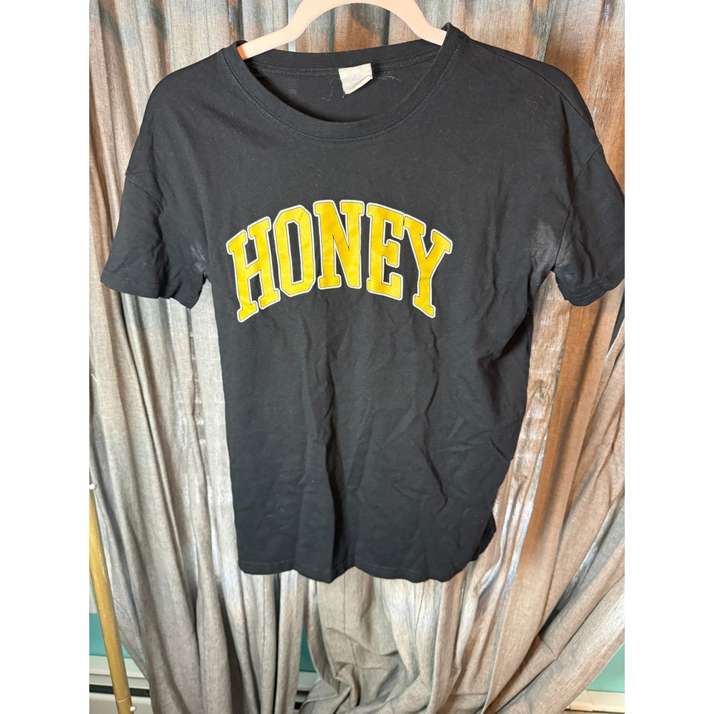 Honey Graphic T-Shirt Black Yellow Collegiate Varsity Lettering Short Sleeve Tee